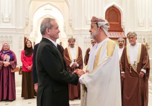 بنای ایران و عمان «توسعه در کنار هم» است