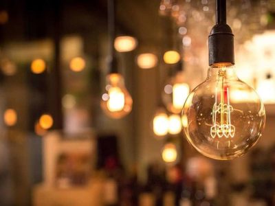 افتتاح ۳۰۰ مگاوات نیروگاه خورشیدی در کشور