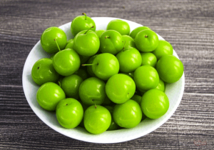 تولید بیش از ۴۹۰۰ تنی گوجه سبز