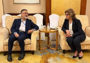 ایران و تاجیکستان پیشگام انسجامبخشی به جهان فارسیزبان باشند