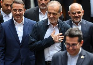 هدف از کوچک‌سازی دولت، افزایش بهره‌وری است/ هیچ کارمندی اخراج نمی‌شود