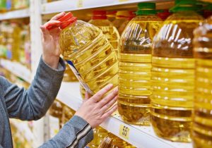 روغن خوراکی تأمین است/ شکر فله کمتر از نرخ مصوب به فروش می رسد