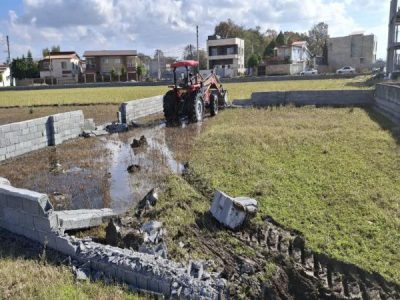 قلع‌وقمع ساخت‌وساز‌های غیرمجاز در اراضی کشاورزی محمودآباد