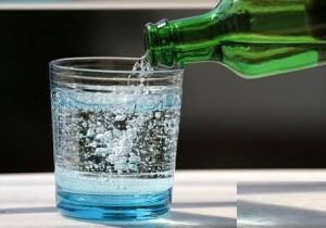 آیا آب گازدار برای دندانها مضر است؟